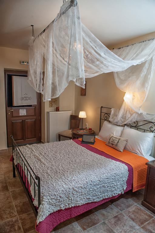 Hotel Oriades Mourésion Habitación foto