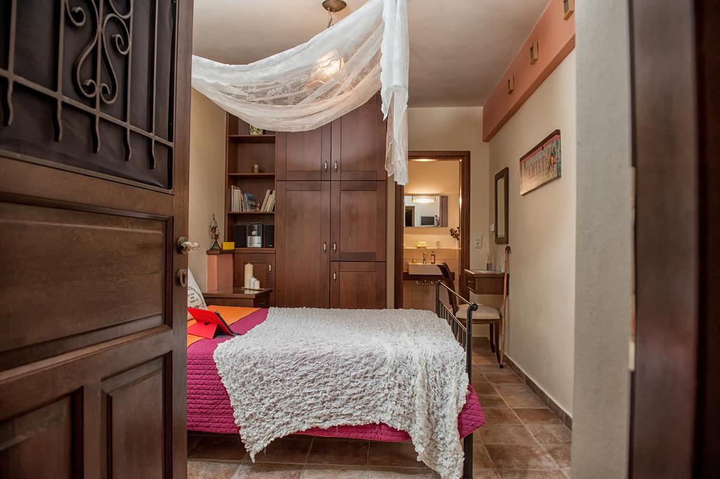 Hotel Oriades Mourésion Habitación foto